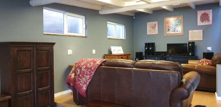 3 Bedroom Property for Sale in Kosmos North West